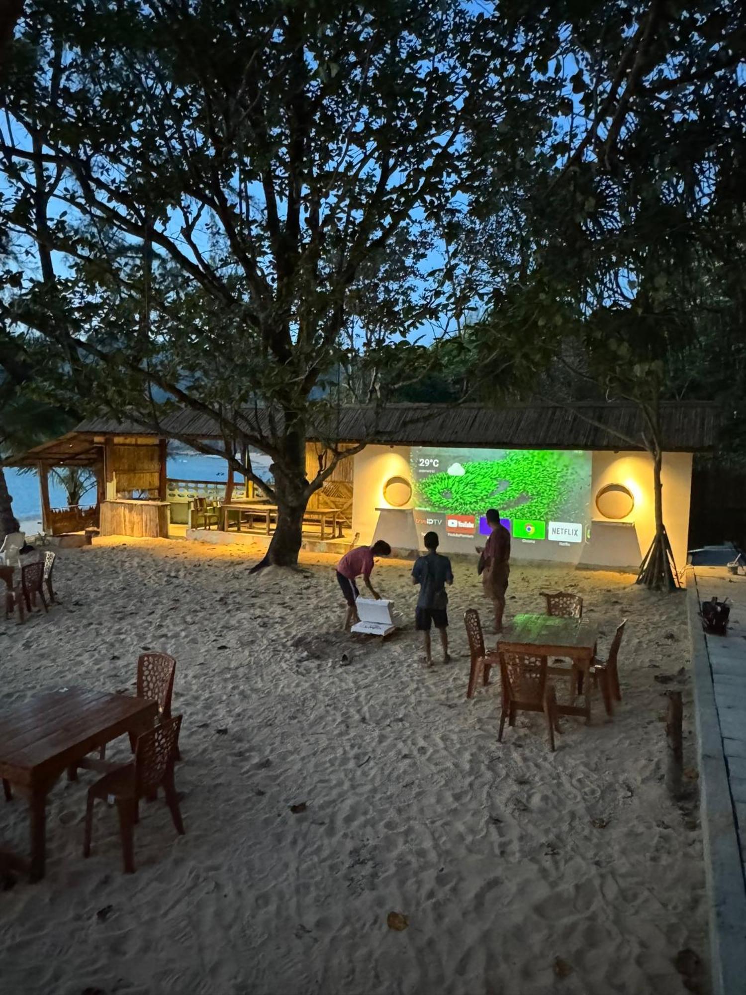 Sunny Cove Beach Resort Koh Phayam Ranong Exterior foto